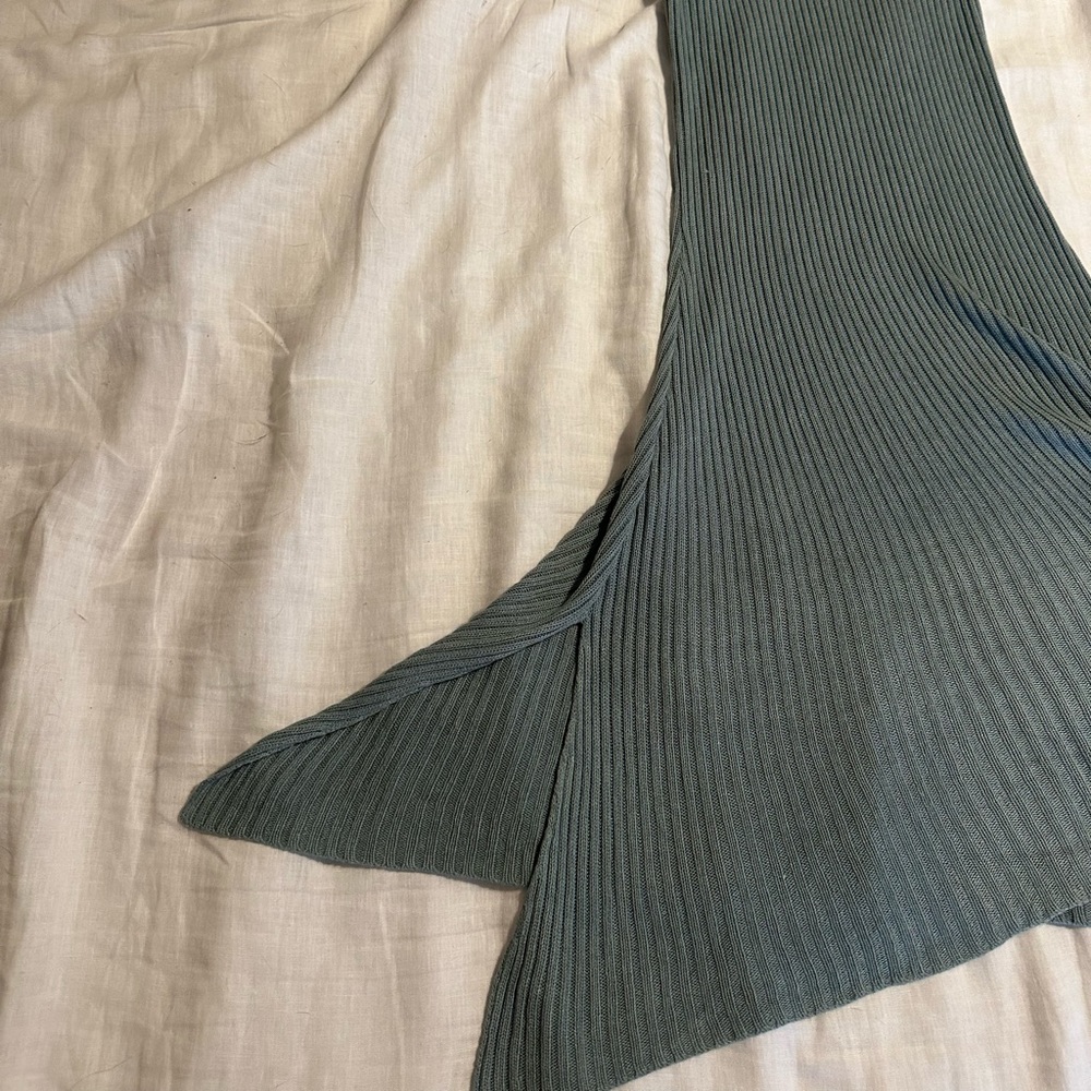 Flowing knit dress - Picture 3 of 4